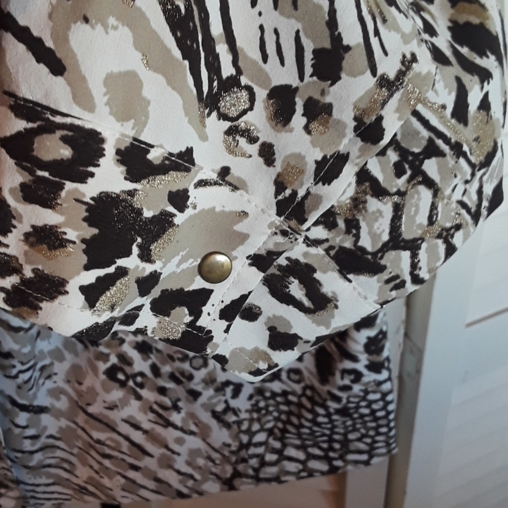 ZENERGY  by Chico Jacket - Picture 6 of 7